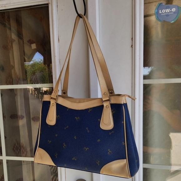 Petusco Genuine Leather Equestrian Pattern Made in Spain Handbag - Picture 6 of 12